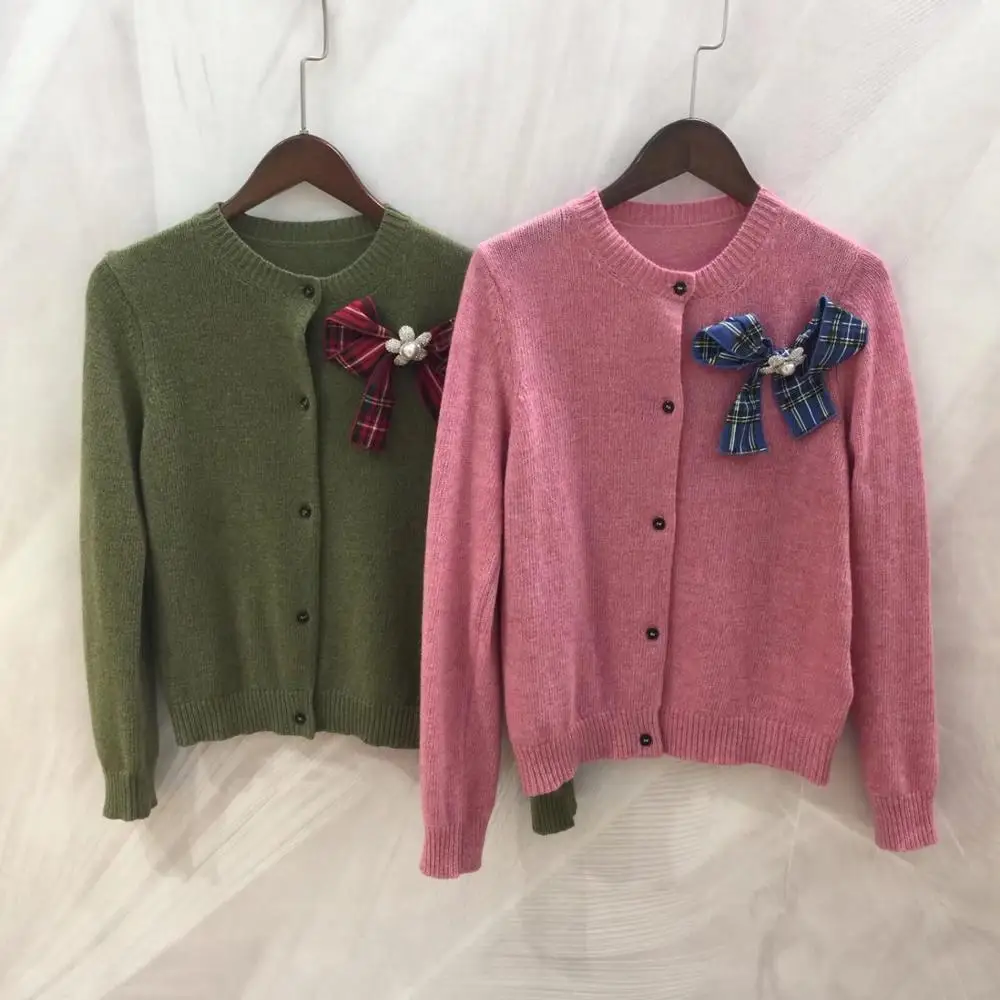 Вязаный шерстяной кардиган, элегантный, с цветочным узором, с бантом, на осень
Вязаный шерстяной кардиган, элегантный, с цветочным узором, с бантом, на осень