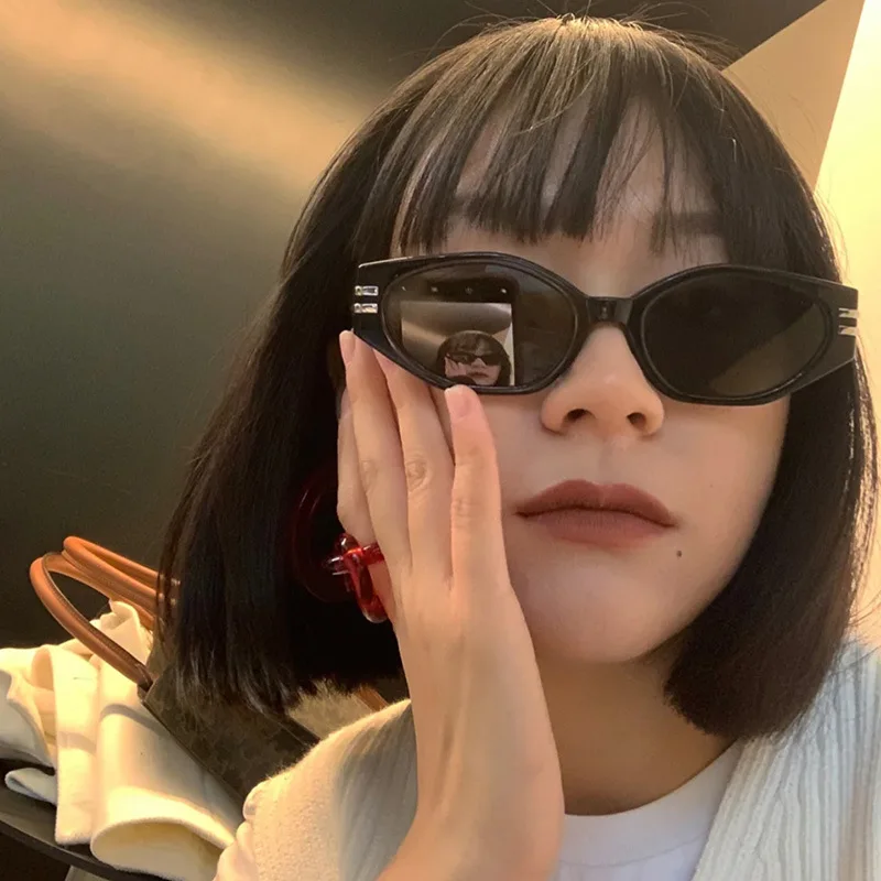 Luxury Fashion Cat Eye Women Sunglasses Brand Design Classic Vintage Men Gradient Sunglasses Transparent Plastic Glasses Uv400
Luxury Fashion Cat Eye Women Sunglasses Brand Design Classic Vintage Men Gradient Sunglasses Transparent Plastic Glasses Uv400