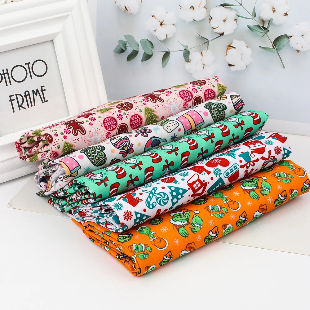 IBOWS Christmas Polyester Cotton Fabric Santa Snowman Printed Cloth Fabric For Patches Dress Home Textile DIY 80g 45*145cm/pc
IBOWS Christmas Polyester Cotton Fabric Santa Snowman Printed Cloth Fabric For Patches Dress Home Textile DIY 80g 45*145cm/pc