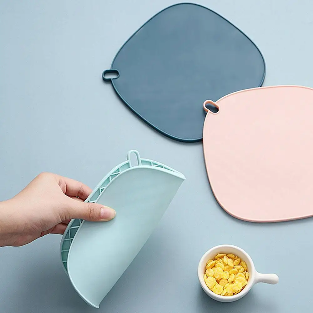 1 Pcs 3 Color Newest Multifunctional Round Heat-Resistant Pot Mat Coaster Table Mat Kitchen Non-slip Tools Accessories 
1 Pcs 3 Color Newest Multifunctional Round Heat-Resistant Pot Mat Coaster Table Mat Kitchen Non-slip Tools Accessories