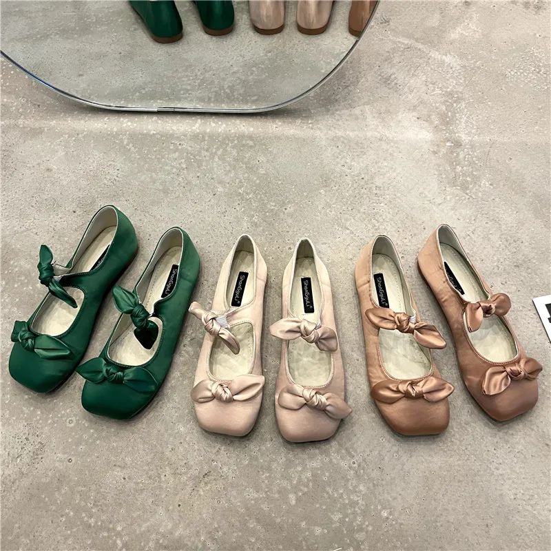 Bailamos Women Flat Bottom Ballet Shoes Female 2021 New Bow Band Retro Shallow Mouth Women's Shoes Size 39-40
Bailamos Women Flat Bottom Ballet Shoes Female 2021 New Bow Band Retro Shallow Mouth Women's Shoes Size 39-40