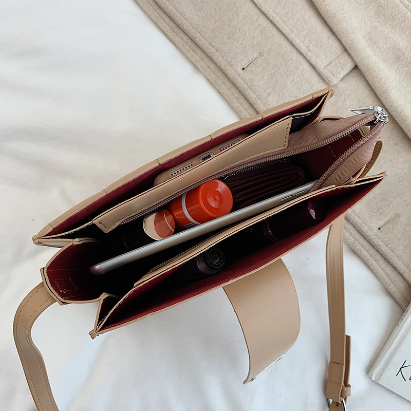 Famous Brand Designer Women Large Capacity Handbags Female 2020 Summer Fashion Plaid Shoulder Bag Crossbody Bag Tote Bag bolsa
Famous Brand Designer Women Large Capacity Handbags Female 2020 Summer Fashion Plaid Shoulder Bag Crossbody Bag Tote Bag bolsa