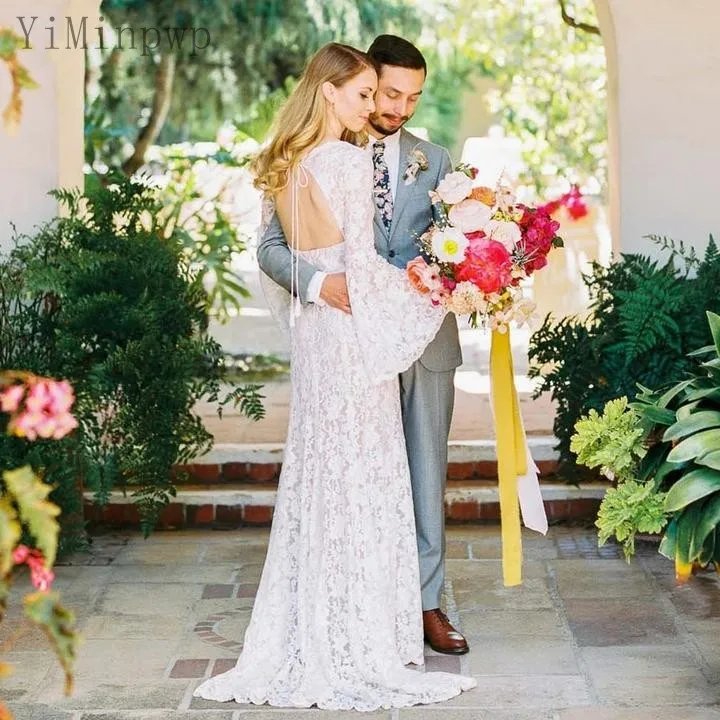 2021 New Wedding Dresses V Neck Long Flare Sleeve Hollow Back Sweep Train Lace Country Beach Bridal Gowns vestidos de novia
2021 New Wedding Dresses V Neck Long Flare Sleeve Hollow Back Sweep Train Lace Country Beach Bridal Gowns vestidos de novia