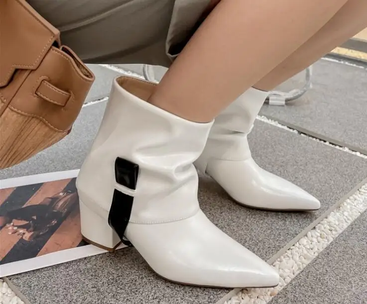 Ботильоны женские кожаные с острым носком, мягкие короткие без застежек, на квадратном каблуке 55 мм, с перевернутым краем, модные, белые, черные, на весну
Ботильоны женские кожаные с острым носком, мягкие короткие без застежек, на квадратном каблуке 55 мм, с перевернутым краем, модные, белые, черные, на весну