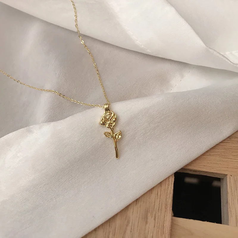 s925 Sterling Silver 18k Real Gold Vintage Rose Flower Ins Necklace Cold Wind Simple Clavicle Chain
s925 Sterling Silver 18k Real Gold Vintage Rose Flower Ins Necklace Cold Wind Simple Clavicle Chain