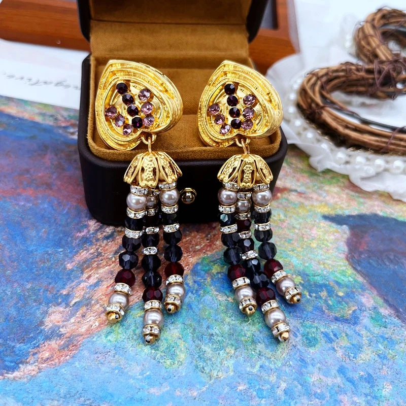 Серьги-клипсы в форме сердца с цветными бусинами и кисточками, массивные аксессуары, женское Ювелирное Украшение, вечерние
Серьги-клипсы в форме сердца с цветными бусинами и кисточками, массивные аксессуары, женское Ювелирное Украшение, вечерние