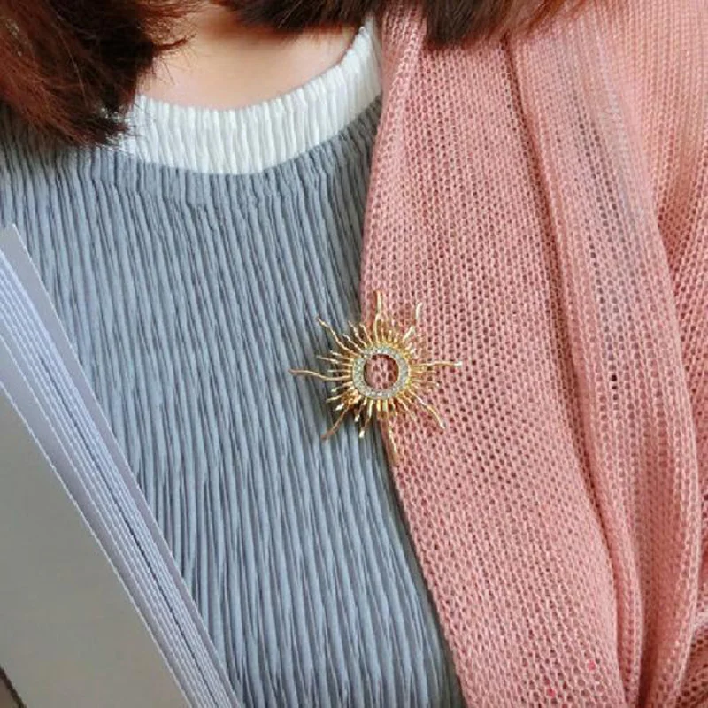 Retro Baroque Ring Rhinestone Apollo Brooch Artistic Fan Party Dress Pin Female Corsage
Retro Baroque Ring Rhinestone Apollo Brooch Artistic Fan Party Dress Pin Female Corsage