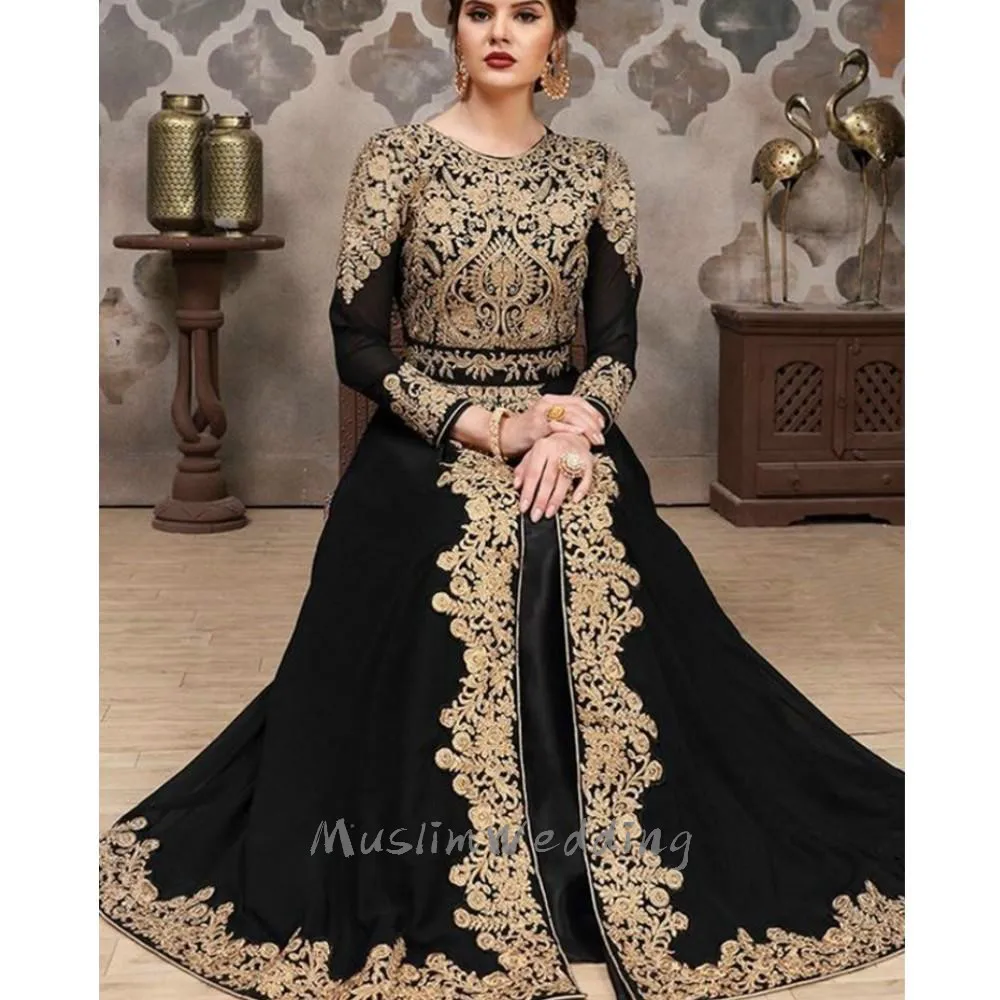 Elegant Muslim Long Prom Dresses With Gold Appliques Vintage Kaftan Abaya Evening Dress 2020 Satin Formal Party Gowns Plus Size
Elegant Muslim Long Prom Dresses With Gold Appliques Vintage Kaftan Abaya Evening Dress 2020 Satin Formal Party Gowns Plus Size
