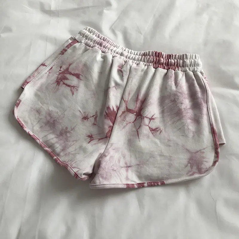 Ladies beach pants spring and summer new retro wash-dye tie-dye printing thin section wide-leg casual shorts running beach pants
Ladies beach pants spring and summer new retro wash-dye tie-dye printing thin section wide-leg casual shorts running beach pants