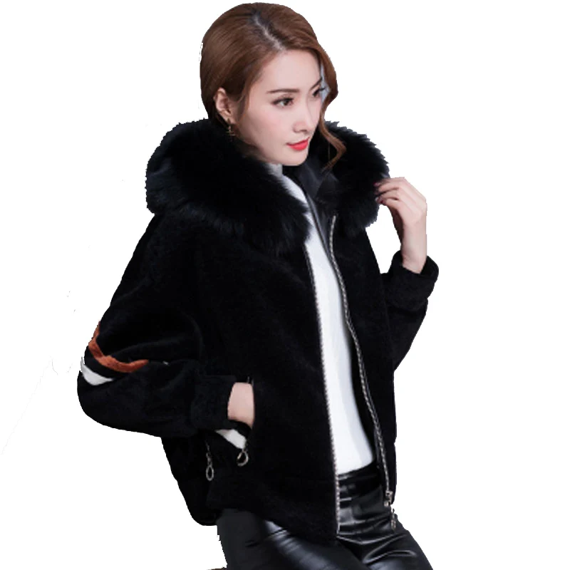 Sheep Shearing Coats Woman Winter Jacket Female Korean Warm Loose Plus Size Short Fur Hooded Fur Jackets Overcoat Women
Sheep Shearing Coats Woman Winter Jacket Female Korean Warm Loose Plus Size Short Fur Hooded Fur Jackets Overcoat Women
