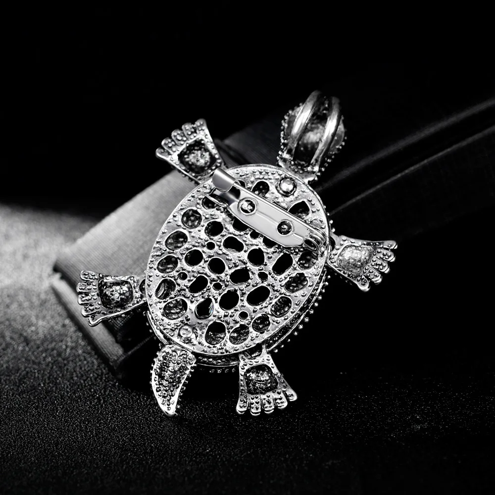 Trendy Female Turtle Small Brooch Charm Silver Color Jewelry Brooch For Women Cute Zircon Stone Pin Dress Coat Accessory
Trendy Female Turtle Small Brooch Charm Silver Color Jewelry Brooch For Women Cute Zircon Stone Pin Dress Coat Accessory