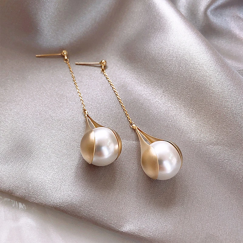 Women Long Tassel Pearl Earrings Zinc Alloy Water Drop Women Dangle Earrings Female Party Wedding Decor Fashion Jewelry Gifts
Women Long Tassel Pearl Earrings Zinc Alloy Water Drop Women Dangle Earrings Female Party Wedding Decor Fashion Jewelry Gifts