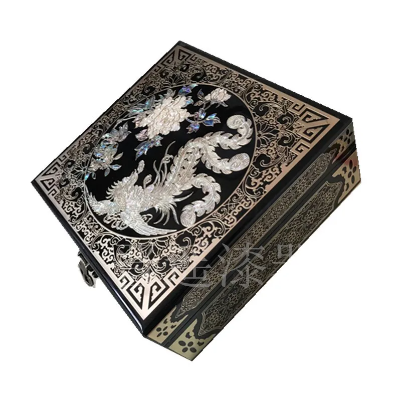 Jewelry box wooden storage high end retro lock color painting wedding pure manual solid wood storage box
Jewelry box wooden storage high end retro lock color painting wedding pure manual solid wood storage box