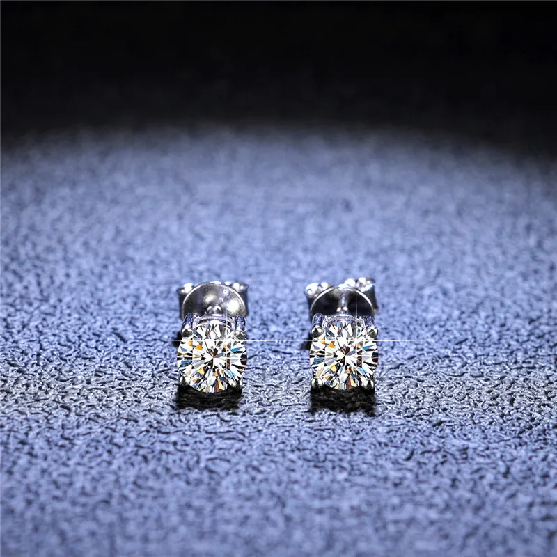 

Silver Diamond Test Passed Excellent Cut Total 1-4 Carat D Color High Clarity Moissanite Round 6 Claws Earrings Silver 925 Gift