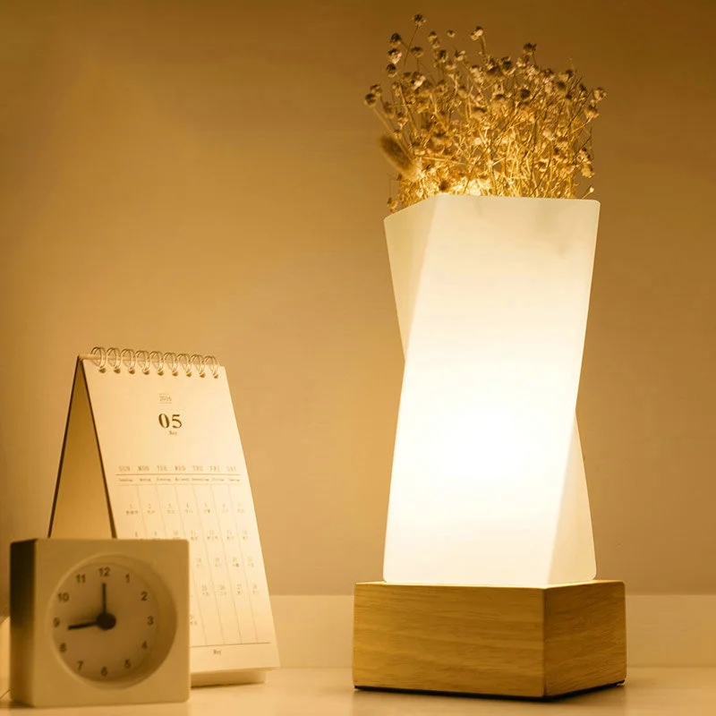 Nordic Simple Flower Tabletop Light Solid Wood E27 Base Glass Lampshade Dining Room Table Night Lamp Bedside Lighting
Nordic Simple Flower Tabletop Light Solid Wood E27 Base Glass Lampshade Dining Room Table Night Lamp Bedside Lighting
