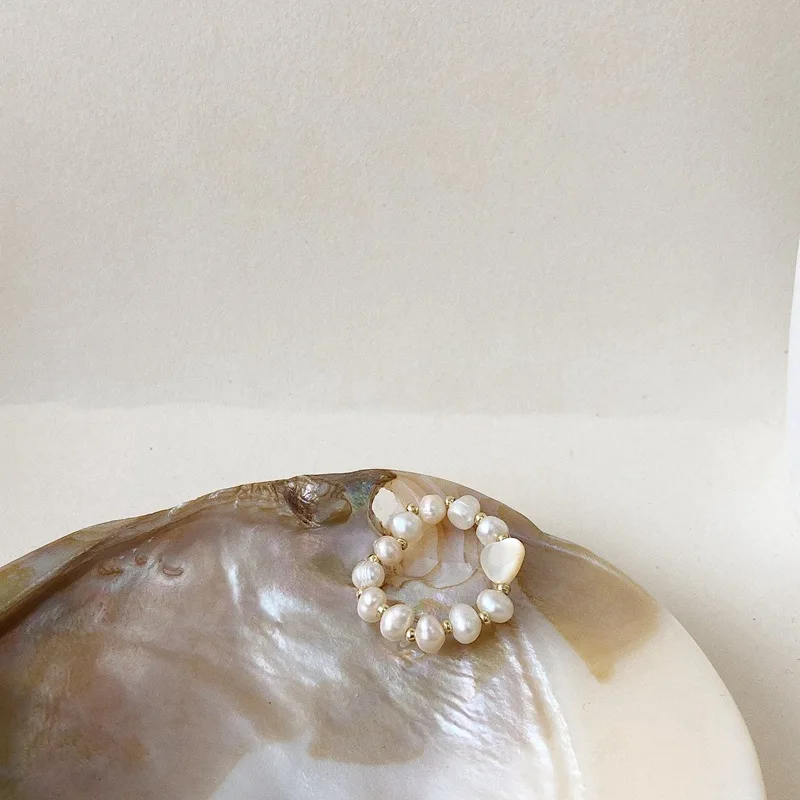 Retro Beaded natural pearl shell Aesthetic ring flower heart ring for woman fashion jewelry wholesale 2020 New
Retro Beaded natural pearl shell Aesthetic ring flower heart ring for woman fashion jewelry wholesale 2020 New