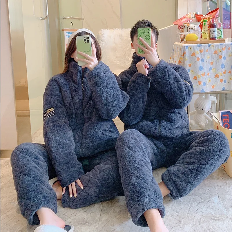 Zipper Couple Pajamas Women Autumn And Winter Coral Velvet Three-Layer Quilted Jacket Plus Velvet Padded Home Service Suit
Zipper Couple Pajamas Women Autumn And Winter Coral Velvet Three-Layer Quilted Jacket Plus Velvet Padded Home Service Suit