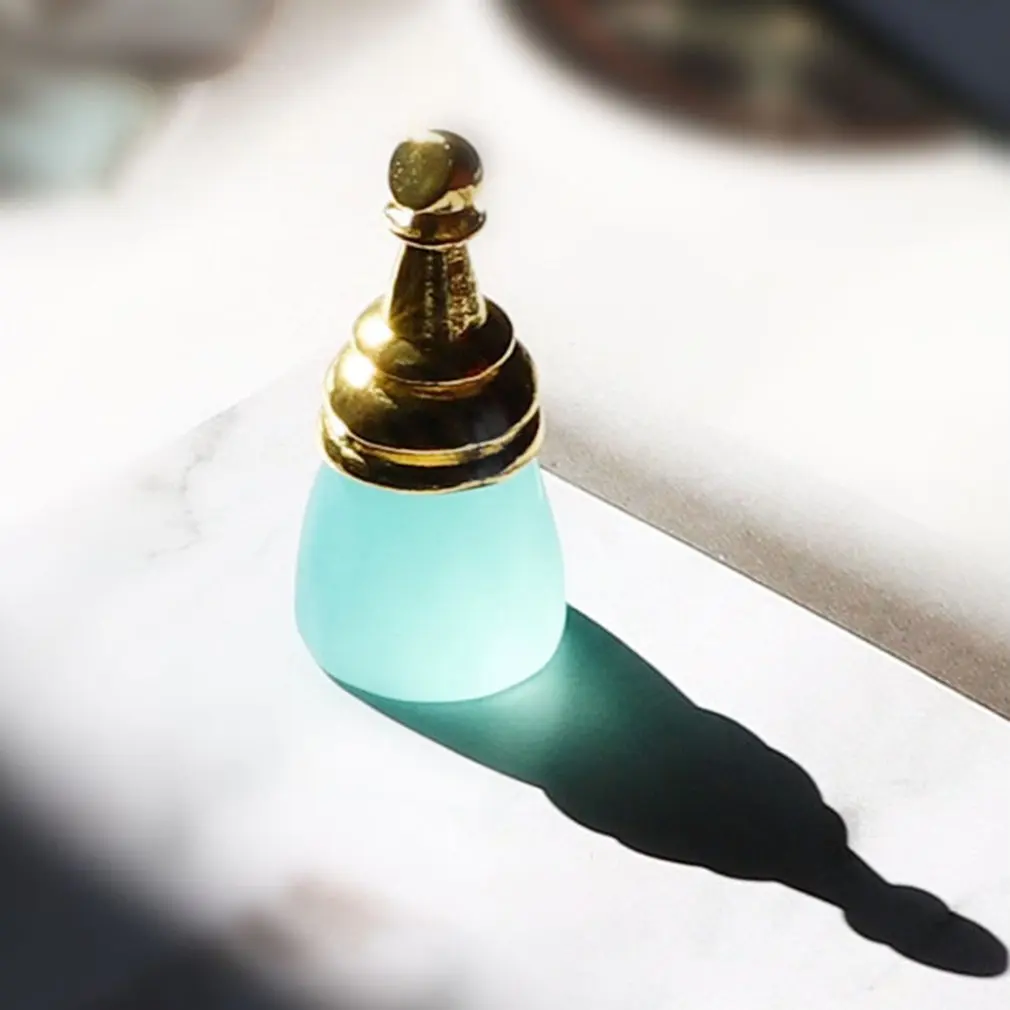 Magnetic Nail Holders Practice Training Display Stand Crystal Holders Nails Showing Shelf DIY Manicure Tools
Magnetic Nail Holders Practice Training Display Stand Crystal Holders Nails Showing Shelf DIY Manicure Tools