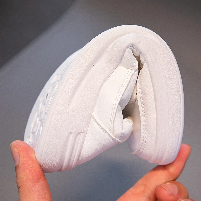 2021 Fashion New Four Seasons Children's Casual Sports Shoes Girls' Trendy Non-slip White Shoes Lightweight Snearkers for Kids 
2021 Fashion New Four Seasons Children's Casual Sports Shoes Girls' Trendy Non-slip White Shoes Lightweight Snearkers for Kids