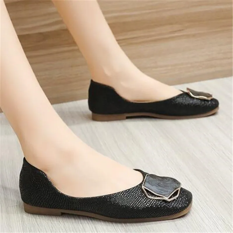 Large size shallow mouth women's shoes new breathable women platform sneakers fashion running womens singles comfortable loafers
Large size shallow mouth women's shoes new breathable women platform sneakers fashion running womens singles comfortable loafers