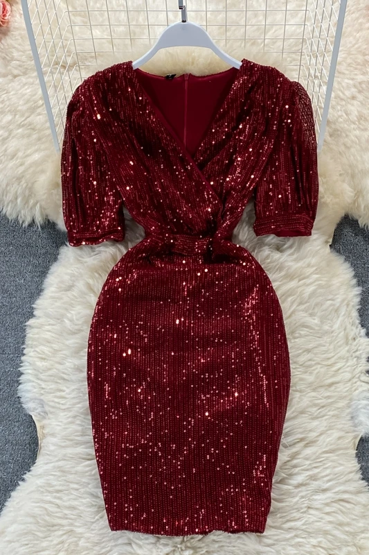 Sexy party luxury dress women's short sleeve V-neck sequins Fashion Club mini dress summer women's dress Slim Pencil Dress
Sexy party luxury dress women's short sleeve V-neck sequins Fashion Club mini dress summer women's dress Slim Pencil Dress