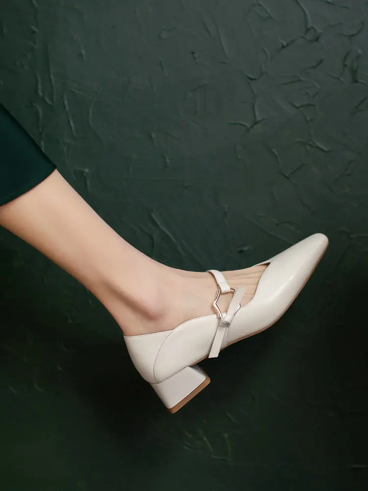 EshtonShero Genuine Leather Shoes Woman Thick Low Heels Pumps Summer Platform Pointed Toe Lady Mary Janes Women Wedding Shoes
EshtonShero Genuine Leather Shoes Woman Thick Low Heels Pumps Summer Platform Pointed Toe Lady Mary Janes Women Wedding Shoes