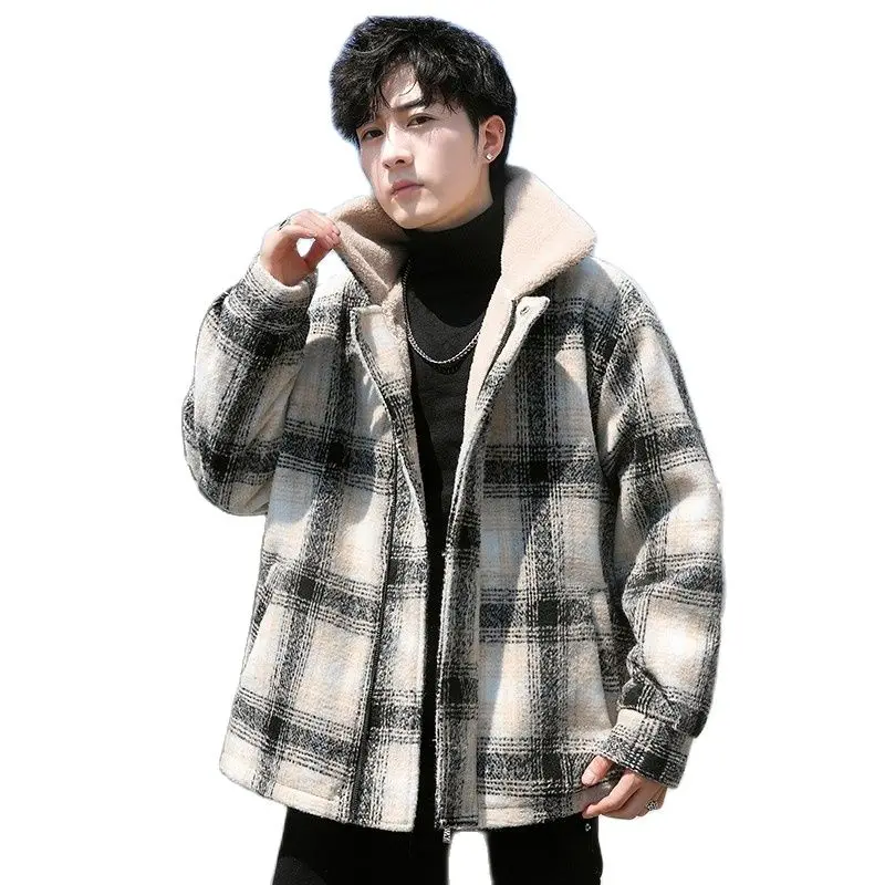 New 2021 Winter Lamb Hair Jacket Men Warm Fashion Parka Men Thicken Plush Coat Man Streetwear Loose Casual Cotton Clothes
New 2021 Winter Lamb Hair Jacket Men Warm Fashion Parka Men Thicken Plush Coat Man Streetwear Loose Casual Cotton Clothes