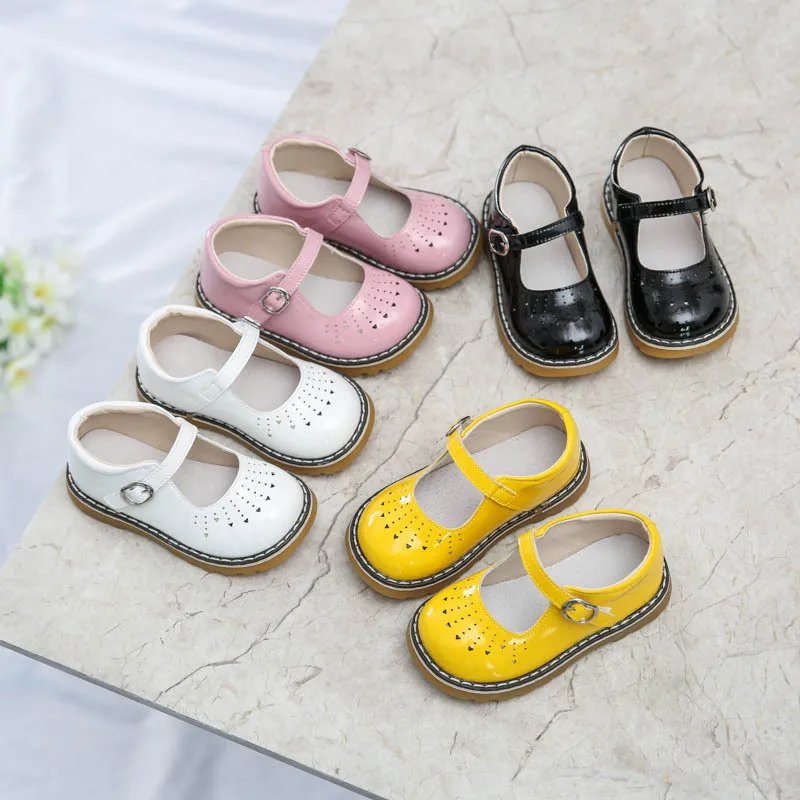 Сандалии из натуральной кожи для маленьких принцесс, красивая обувь для начинающих ходить детей, школьная обувь, летние босоножки для мален...
Сандалии из натуральной кожи для маленьких принцесс, красивая обувь для начинающих ходить детей, школьная обувь, летние босоножки для мален...