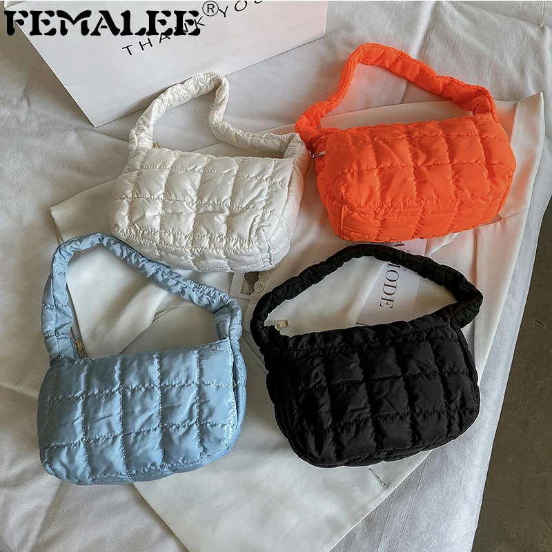 Simple Designer Ruched Cloud Handbags For Women Summer Fashion Female Underarm Bolsa Causal Leisure New Wrinkled Armpit Purses
Simple Designer Ruched Cloud Handbags For Women Summer Fashion Female Underarm Bolsa Causal Leisure New Wrinkled Armpit Purses