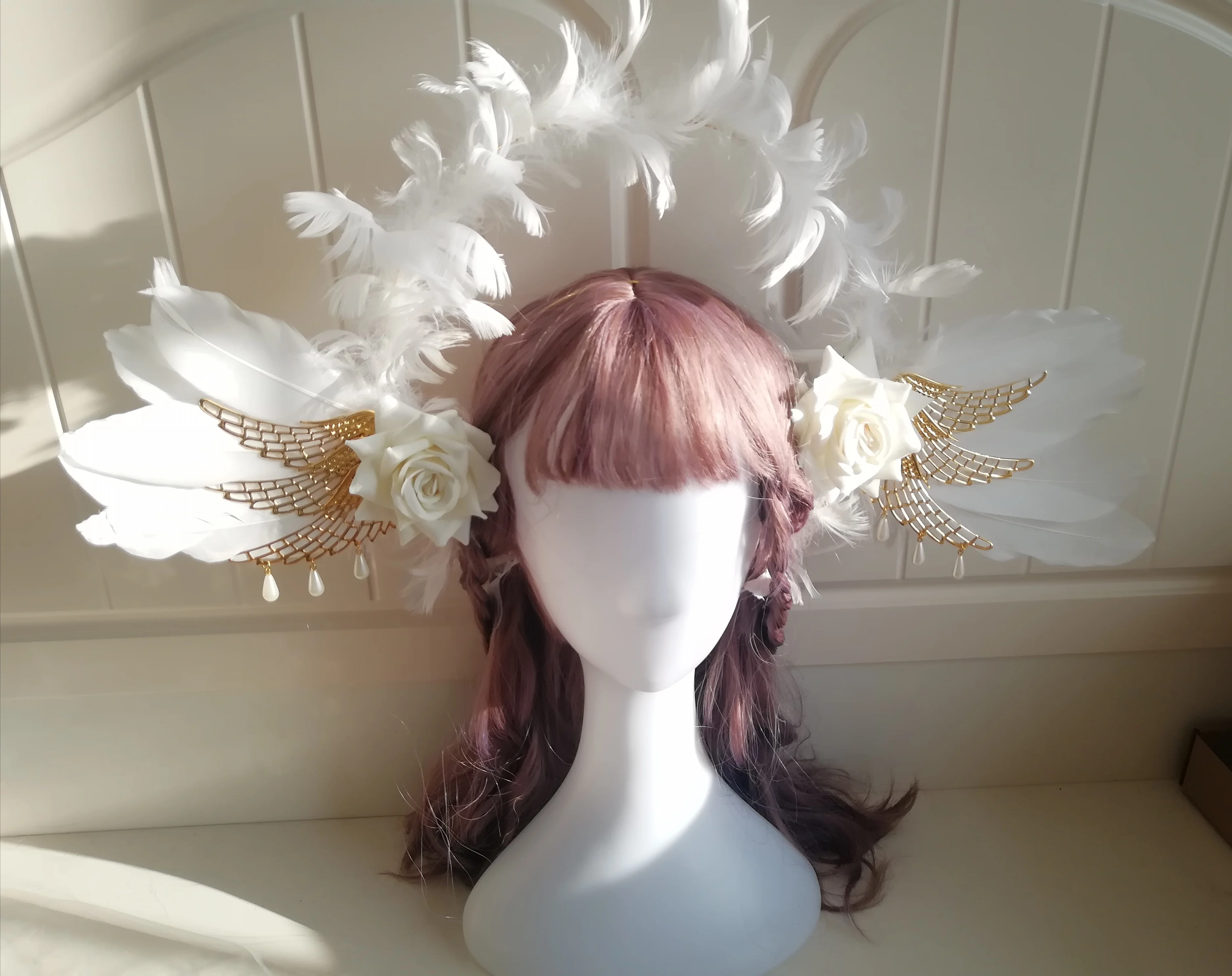 

Lolita Angel's Feather Wings Goddess Halo Crown Flower Wedding Gorgeous Vintage Mary Baroque Tiara Pearl Chian Headwear Cosplay