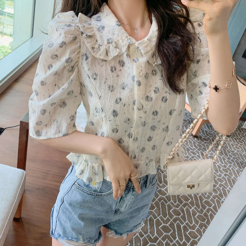 2021 Summer French Style Peter Pan Collar Blouse Print Ruffle Puff Sleeve Female Ladies Fashion Short Lace Shirt Female
2021 Summer French Style Peter Pan Collar Blouse Print Ruffle Puff Sleeve Female Ladies Fashion Short Lace Shirt Female