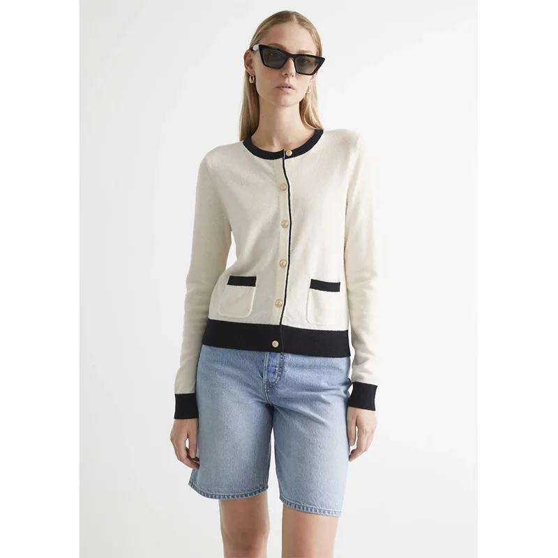 Женские свитера, Новинка лета 2021, кардиган с золотой пряжкой, трикотажный свитер популярного цвета в стиле ретро, тонкий женский топ
Женские свитера, Новинка лета 2021, кардиган с золотой пряжкой, трикотажный свитер популярного цвета в стиле ретро, тонкий женский топ