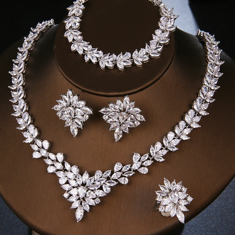 Wedding Jewelry Set Luxury Style Flower Shape Fascinating Design Four-piece Set Fashion Necklace For Female Party Jewelry
Wedding Jewelry Set Luxury Style Flower Shape Fascinating Design Four-piece Set Fashion Necklace For Female Party Jewelry