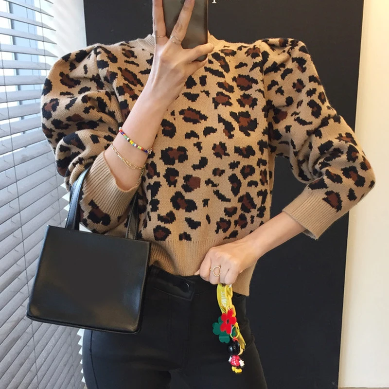 2021 Autumn New Korean Fashion Wild Retro Temperament Round Neck Leopard Design Loose Wild Puff Sleeve Pullover Knitted Sweater
2021 Autumn New Korean Fashion Wild Retro Temperament Round Neck Leopard Design Loose Wild Puff Sleeve Pullover Knitted Sweater