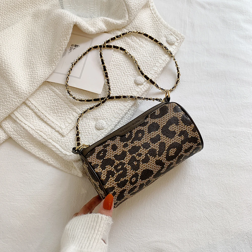 Female Vintage Leopard Print Crossbody Bag Women Casual PU Leather Cylinder Shoulder Bags Mini Purse Chain Handbags for Teenager
Female Vintage Leopard Print Crossbody Bag Women Casual PU Leather Cylinder Shoulder Bags Mini Purse Chain Handbags for Teenager