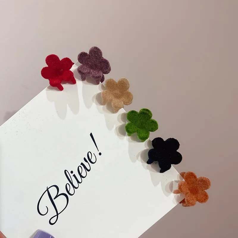 Plastic Mini Hair Clip Claw Cute Hair Clips Plastic Flocking Hairpin Clamp Ladies Headwear Hair Styling Tools Flower Hair Claw
Plastic Mini Hair Clip Claw Cute Hair Clips Plastic Flocking Hairpin Clamp Ladies Headwear Hair Styling Tools Flower Hair Claw