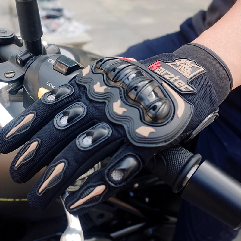 Skull outdoor riding gloves are all windproof, warm and breathable. They are suitable for motorcycles, bicycles and racing cars 
Skull outdoor riding gloves are all windproof, warm and breathable. They are suitable for motorcycles, bicycles and racing cars