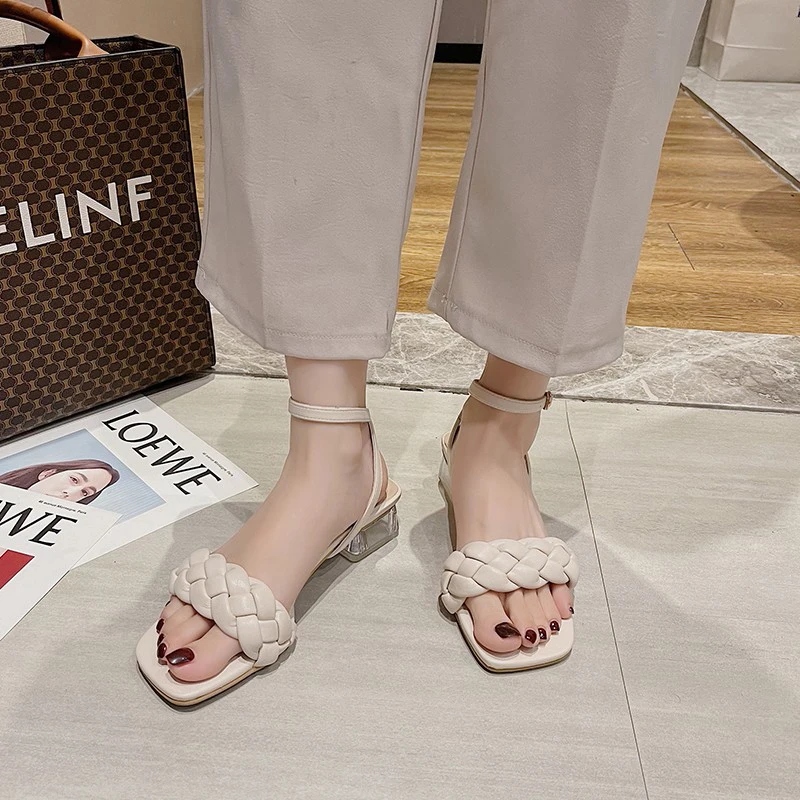 2021 New Summer Fashion Designer Weaving Women Sandals Black Yellow Square Toe Transparent Low Heels Female Casual Shoes
2021 New Summer Fashion Designer Weaving Women Sandals Black Yellow Square Toe Transparent Low Heels Female Casual Shoes