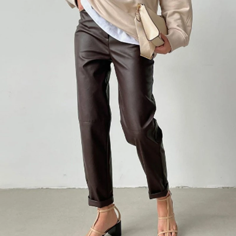 Cargo Pants Women Black Faux Leather Pants High Waist Pants Pockets Fashion Sexy Straight Trousers Streetwear 
Cargo Pants Women Black Faux Leather Pants High Waist Pants Pockets Fashion Sexy Straight Trousers Streetwear