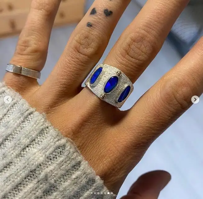 New Hot Sale Bohemia Blue Zircon Copper Rings For Women Engagement Party Wedding Jewelry Hand Accessories Size 7-12
New Hot Sale Bohemia Blue Zircon Copper Rings For Women Engagement Party Wedding Jewelry Hand Accessories Size 7-12