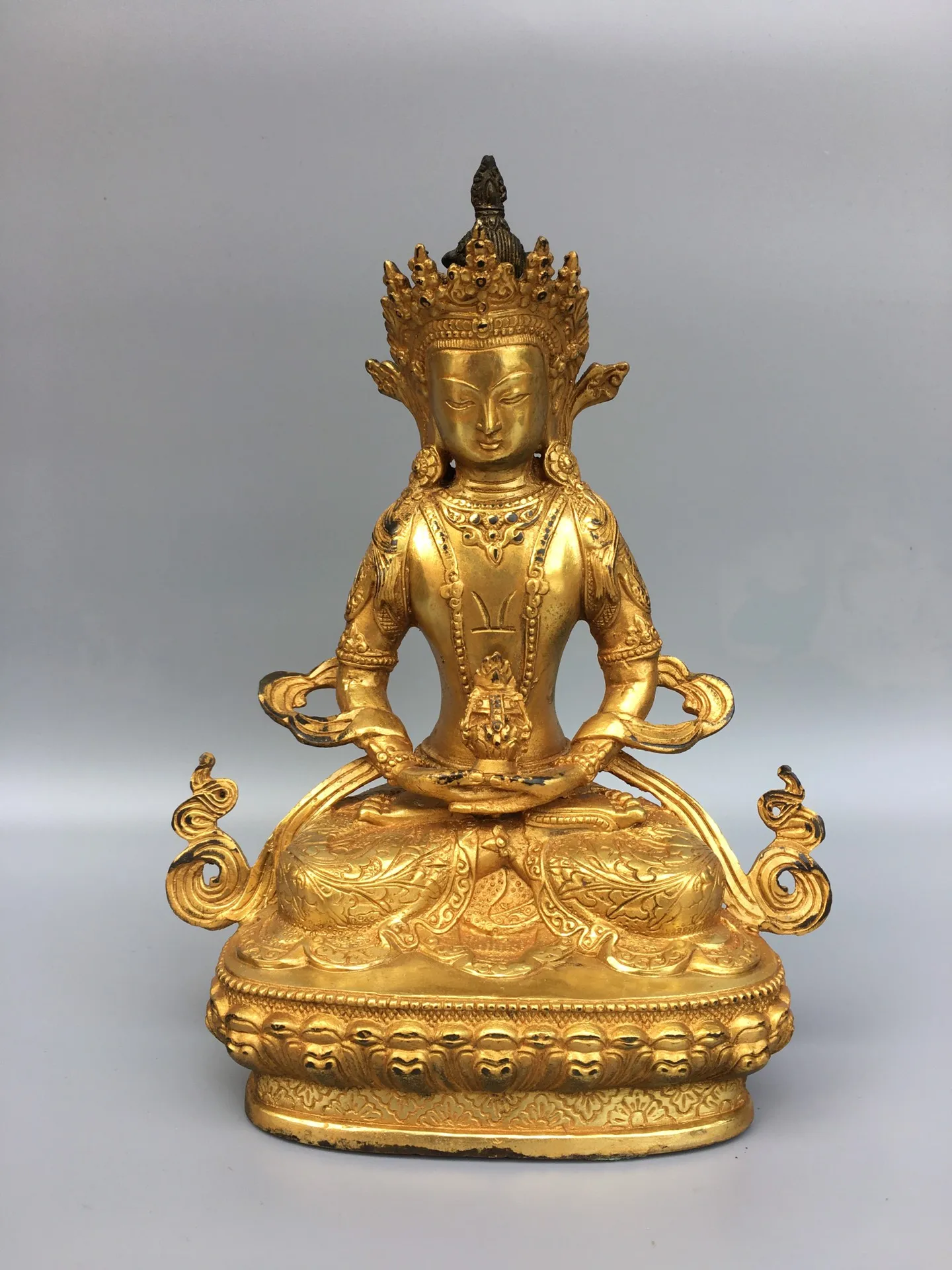 9" Chinese Folk Collection Old Bronze Gilt Longevity Buddha Infinite Life Wisdom Tathagata lotus platform Sitting Buddha
9" Chinese Folk Collection Old Bronze Gilt Longevity Buddha Infinite Life Wisdom Tathagata lotus platform Sitting Buddha
