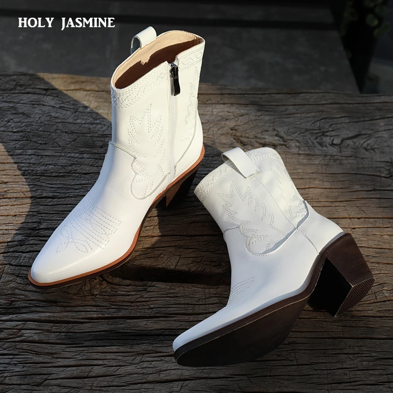 Western Boots Women Autumn Winter Slip on Solid Color Boots Pointy Toe Cowboy Cowgirl Motorcycle Boots for Female Platform Boots
Western Boots Women Autumn Winter Slip on Solid Color Boots Pointy Toe Cowboy Cowgirl Motorcycle Boots for Female Platform Boots