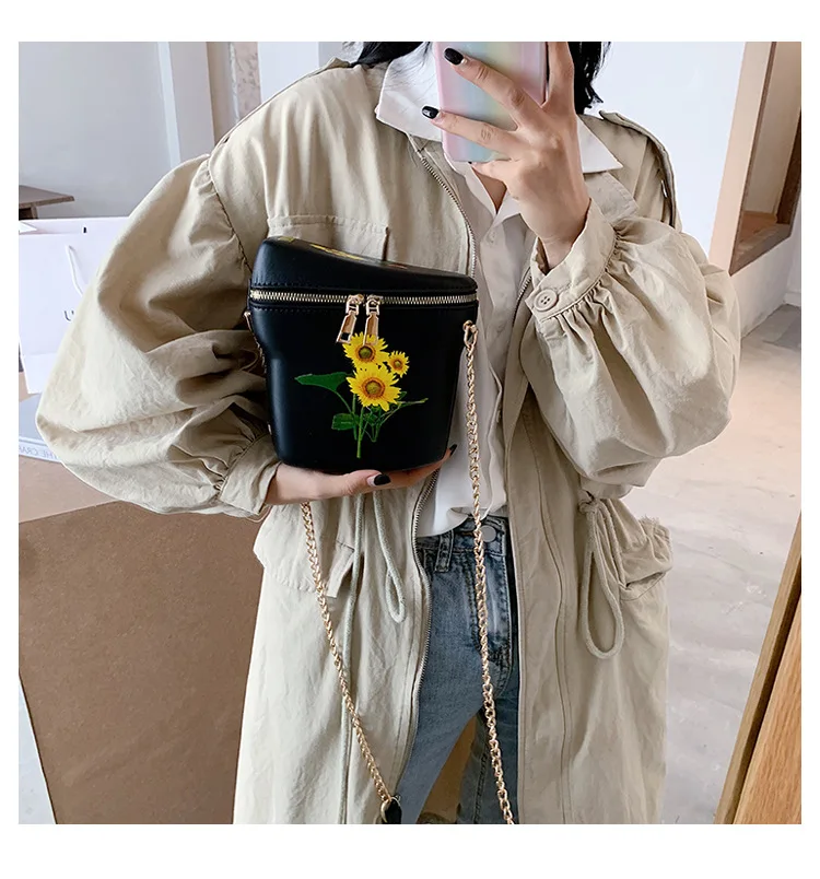 Flower Lovely Daisy Designer Handbags 2020 New Women Casual Crossbody Bags Girls Chain Shoulder Messenger Bags Bolsa Feminina
Flower Lovely Daisy Designer Handbags 2020 New Women Casual Crossbody Bags Girls Chain Shoulder Messenger Bags Bolsa Feminina
