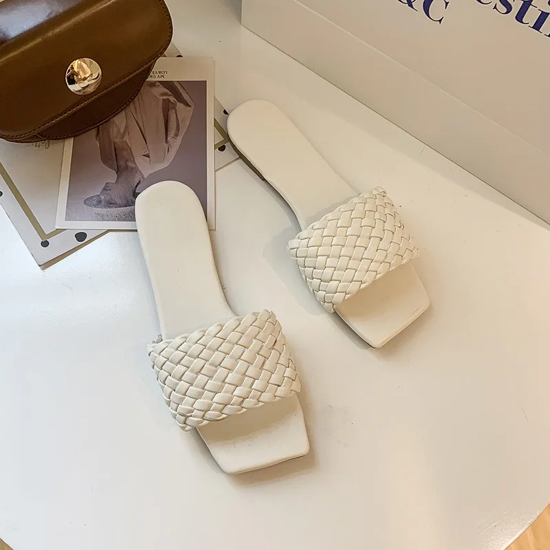 Shoes Womens Slippers Outdoor Loafers Lady Slides Shale Female Beach Pantofle Fashion Girl Sabot 2021 Flat Luxury PU Rome Rubber 
Shoes Womens Slippers Outdoor Loafers Lady Slides Shale Female Beach Pantofle Fashion Girl Sabot 2021 Flat Luxury PU Rome Rubber