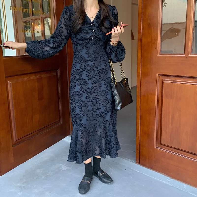 Traf V collar bubble sleeve waist slim design stitching fishtail dress 2022 spring autumn new French retro elegant color skirt
Traf V collar bubble sleeve waist slim design stitching fishtail dress 2022 spring autumn new French retro elegant color skirt