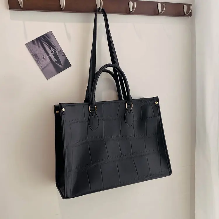 29015 Women Leather Handbags Messenger Bags For Women Crossbody Bags Ladies Designer Shoulder Bags Tote Bags
29015 Women Leather Handbags Messenger Bags For Women Crossbody Bags Ladies Designer Shoulder Bags Tote Bags