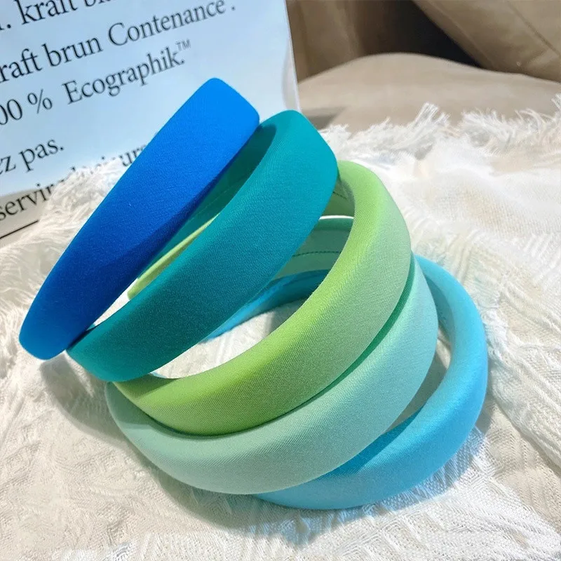 Fashion Padded Headbands For Women Wide Bezel Hairbands Thick Velvet Hair Hoop Girls Sponge Non-slip Hairband Hair Accessories
Fashion Padded Headbands For Women Wide Bezel Hairbands Thick Velvet Hair Hoop Girls Sponge Non-slip Hairband Hair Accessories