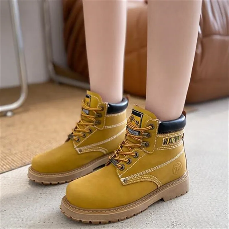 Sports plus size women's boots winter new fashion casual plus velvet warm riding boots women's shoes platform snow boots women
Sports plus size women's boots winter new fashion casual plus velvet warm riding boots women's shoes platform snow boots women