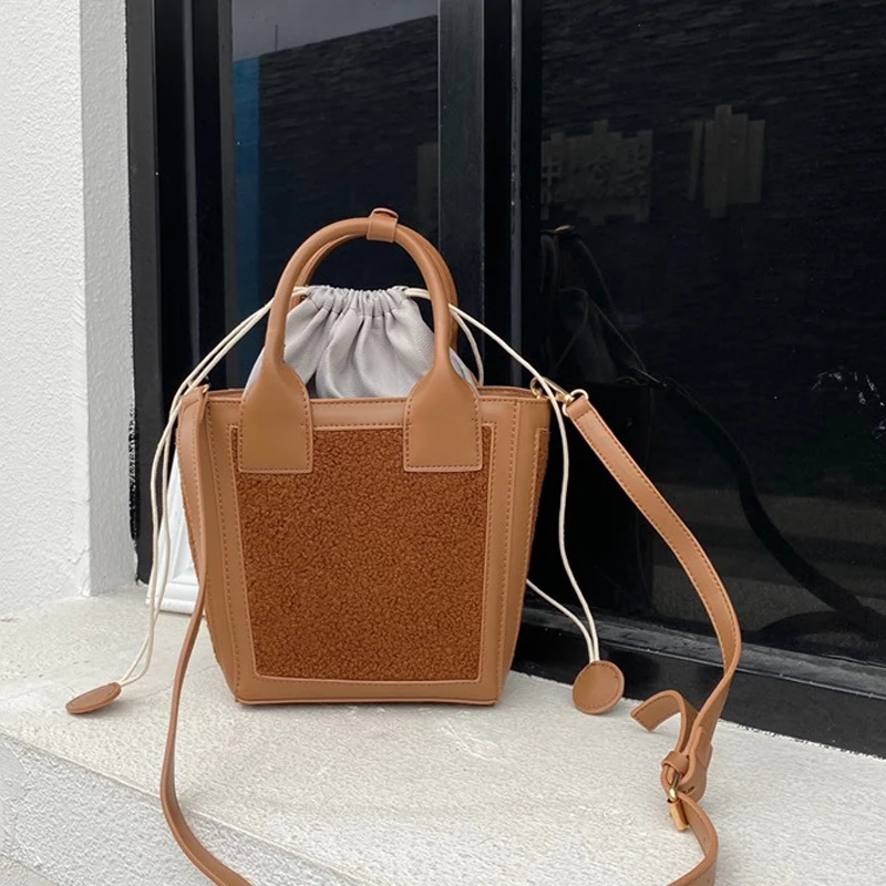 Korean Crossbody Bag for Women Plush Pu Leather Ladies Tote Bags Winter Long Strap Female Purses and Handbags Dating Shopper New
Korean Crossbody Bag for Women Plush Pu Leather Ladies Tote Bags Winter Long Strap Female Purses and Handbags Dating Shopper New