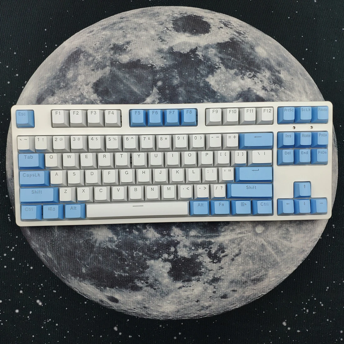 87 Keys Customized Gaming Mechanical Keyboard Hot Swap Office Keyboard - White Blue / White Light (Brown/Red/Blue/Black Switch)
87 Keys Customized Gaming Mechanical Keyboard Hot Swap Office Keyboard - White Blue / White Light (Brown/Red/Blue/Black Switch)